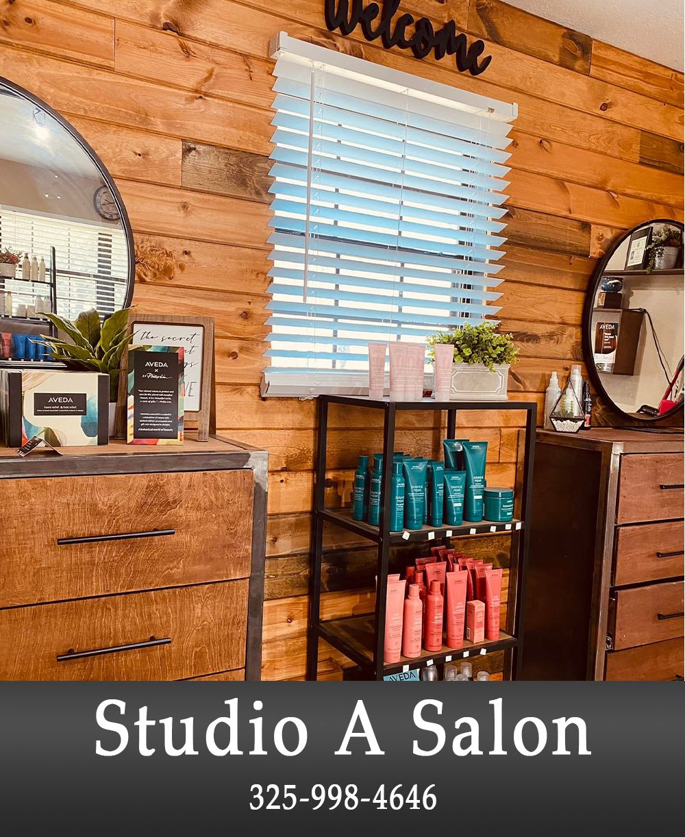 Image of studio salon.