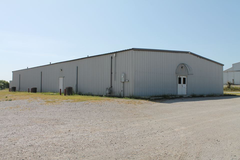 Image of a White Metal Building