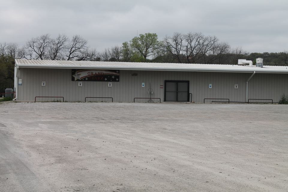 Image of a White Metal Building